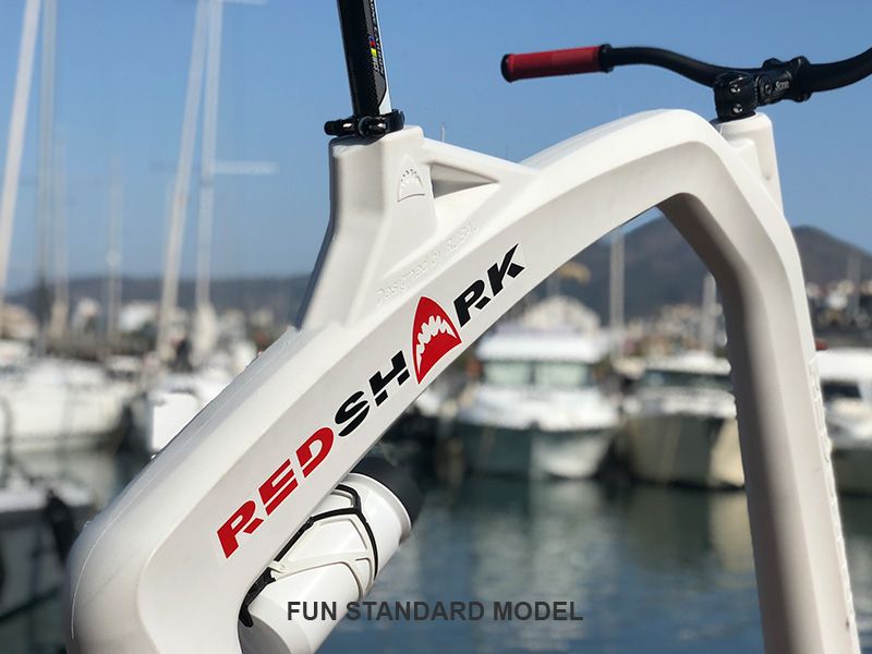 Vélo Aquatique Trimaran Fun Red Shark Bikes